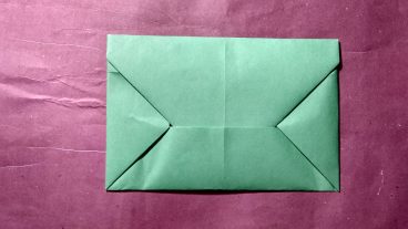 কাগজ দিয়ে একটি সিম্পল চিঠির খাম বানান খুব সহজেই