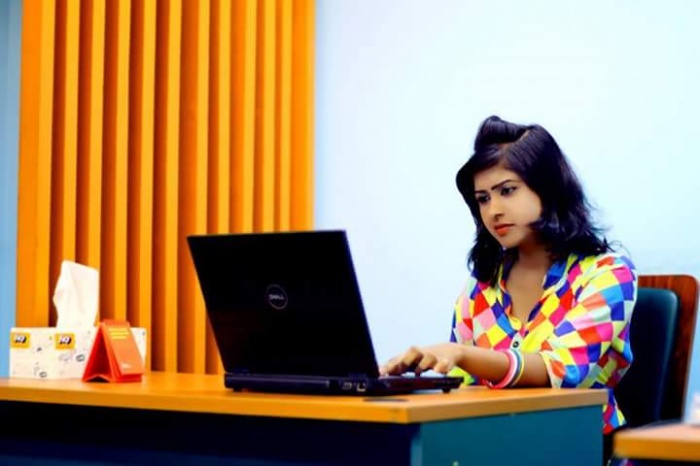 কম্পিউটার এর সামনে বসে থাকার কারনে আমাদের শরীরের যে ক্ষতি হচ্ছে তা থেকে কিভাবে পরিত্রান পাবেন জেনে নিন।