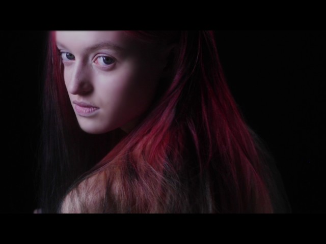 একটু পর পর  বদলাবে চুলের রঙ দেখুন <div style="width: 640px;" class="wp-video"><video class="wp-video-shortcode" id="video-0-2" width="640" height="360" preload="metadata" controls="controls"><source type="video/mp4" src=