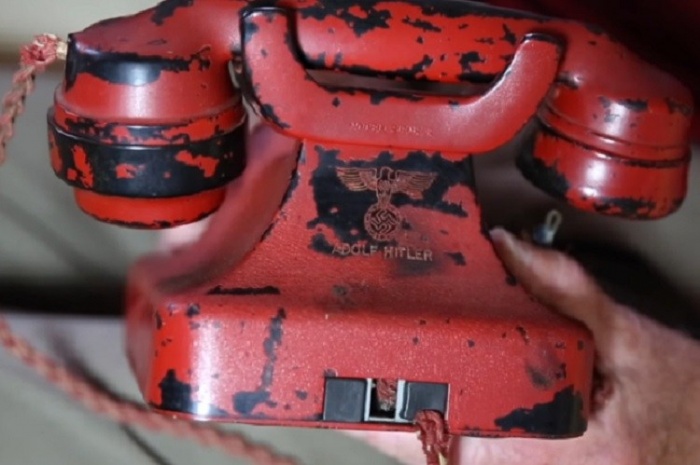 আড়াই লাখ ডলারে অ্যাডলফ হিটলারের ফোন বিক্রি