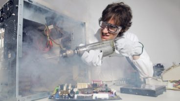 কিভাবে বুঝবেন, আপনার কম্পিউটারে হার্ডওয়্যারের সমস্যা নাকি সফটওয়্যারের সমস্যা? – মেগাটিউন!