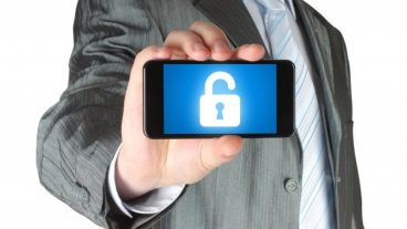 অ্যান্ড্রয়েড স্মার্ট লক ফিচার ব্যবহার করে ফোন আনলক করুণ ফোনে হাত না লাগিয়ে!