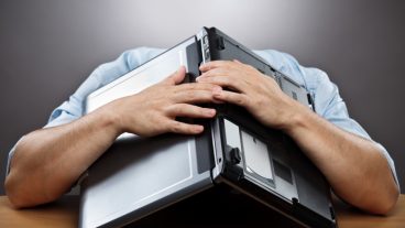 হঠাৎ আপনার পিসি/ল্যাপটপ অন না হলে কি করবেন?