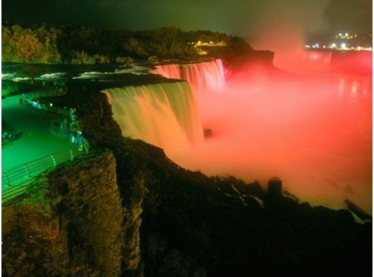 পৃথিবীর সবচেয়ে সুন্দর ও বিস্ময়কর পাঁচটি জলপ্রপাত