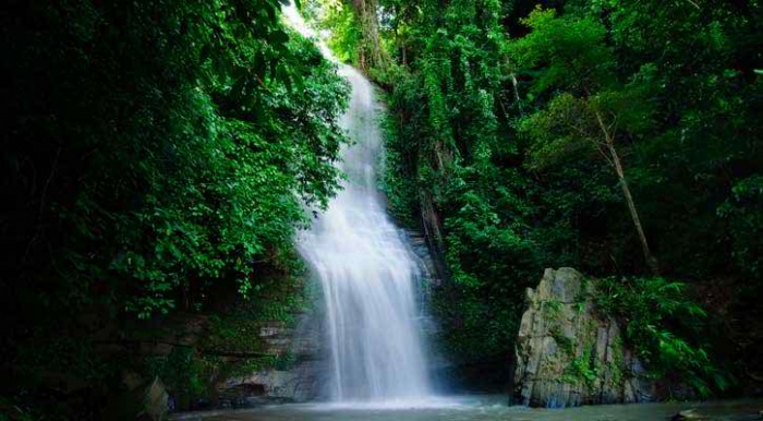 কোনো কোনো ঝরণার জল কখনোই শুকোয় না কেন?