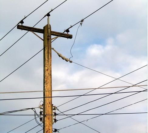 দেখুনতো আপনার কম্পিউটারের ইলেকট্রিক লাইনে এমন সমস্যা হচ্ছে নাকি? — ইলেকট্রিক ইঞ্জিনিয়ারদের দৃষ্টি আকর্ষণ করছি