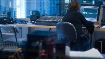 কে হতে চাই অডিও ইডিটিং বস !! জিরো থেকে হিরো হয়ে যান একেবারে  (১ম পর্ব)