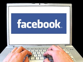 apg_facebook_Computer_090421_mn