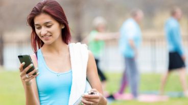 আপনার ফোন যেভাবে আপনাকে হাঁটতে সাহায্য করবে