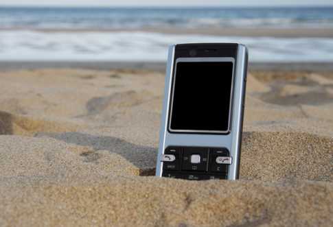 এবার বালিতে হবে মোবাইল ফোন চার্জ!