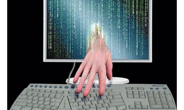 দেখে নিন একটি সহজ কম্পিউটার ভাইরাস ও তার কার্যপ্রণালী ।