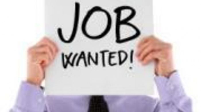 পড়াশোর পাশাপাশি জব দরকার অথচ পৃথিবী কত নিষ্ঠুর যে সে জবটাও এখন অমূল্য রতন