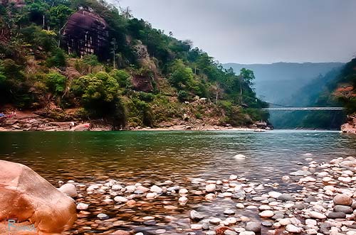 কাজে লাগবে ১০০% শিউর :) মাত্র ৮ এমবি, মানচিত্রে আমার দেশ। আপনার বিভাগ,জেলা,থানা বাংলাদেশের সব কিছু জানতে পারবেন,