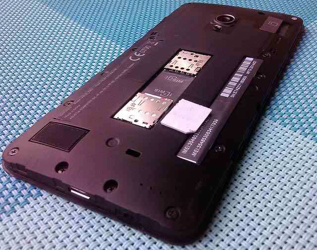 নন-রিমুভেবল ব্যাটারি স্মার্টফোন এর সুবিধা এবং অসুবিধা