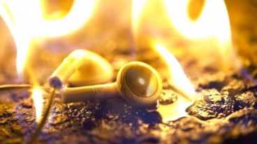 ইয়ারফোন বার্ন (Burn) সম্পর্কে বিস্তারিত