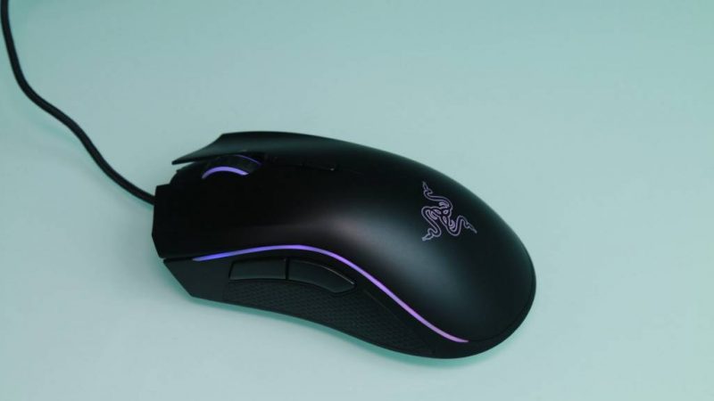  Razer DeathAdder Elite-Ergonomic Gaming Mouse 