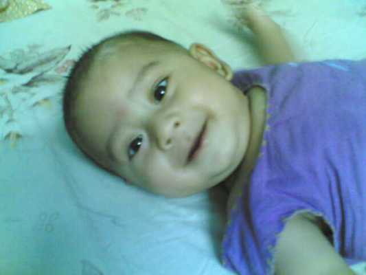 হাসি ধরে রাখুন……..কারণ হাসির মূল্য অনেক……..