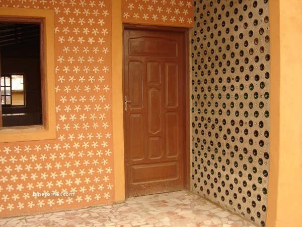 পানীয় বোতল কিংবা যে কোনো খালি বোতল ফেলে দিবেন না………………