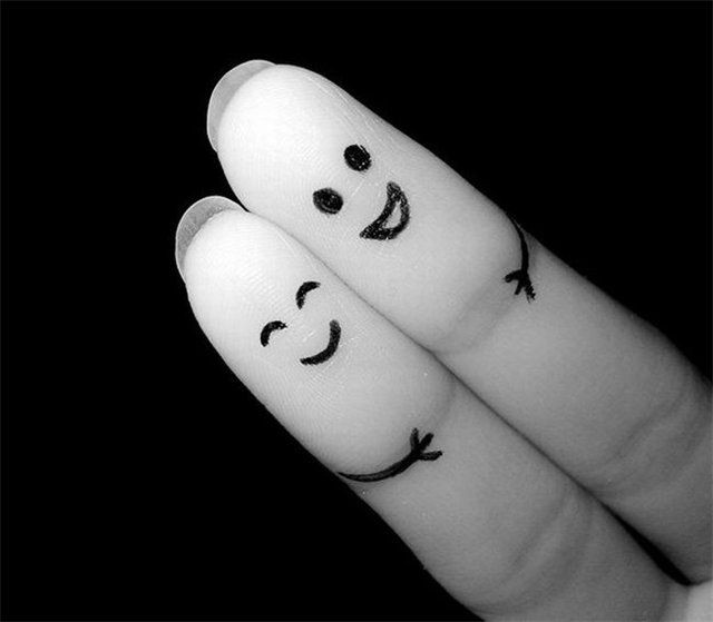 আমাকে আমার মত থাকতে দাও……