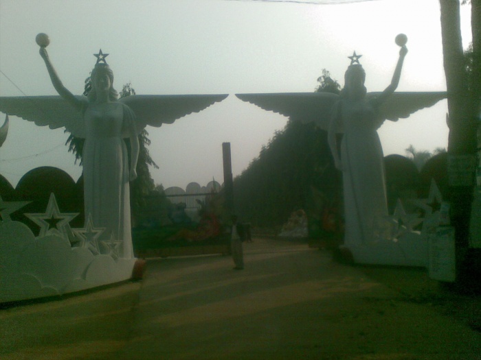 চলুন জেনে নেই দিনাজপুরের স্বপ্নপুরি সম্পর্কে..