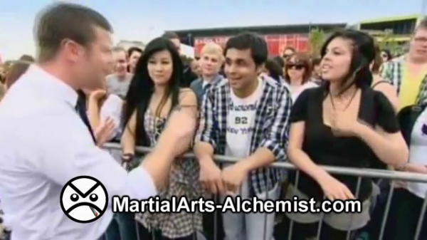 একটি বিষয়ে কিছু Information এর জন্য HELP চাচ্ছি।