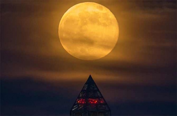 পূর্ণ চাঁদ ৩ বার এই বছরে !!!