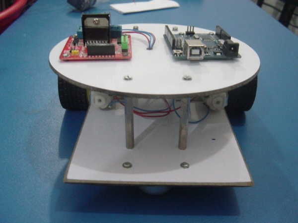 চলুন বানাই “Line Following Robot” by Robotics Bangladesh