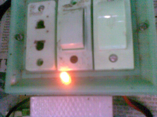 আমার যত মজার ইলেকট্রনিক্সের সার্কিট! [পর্ব-২১] :: খুব সহজে একটি ইন্ডিকেটর বানিয়ে নিন !