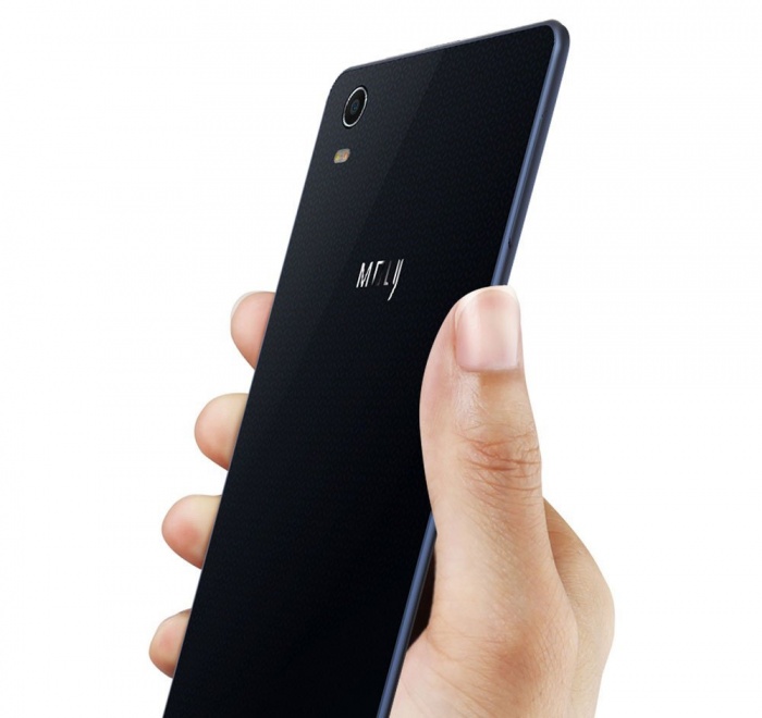 আসুন অসাধারন নির্মান শৈলী, আলট্রা স্লীম, কাঁচের বডি এবং মিডরেন্জের একটি চাইনীজ মোবাইল সেটের সাথে পরিচিত হই!!