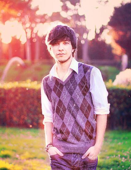 আপনার ছবিকে আরো সুন্দর ও আকর্ষনীয় করে তুলোন প্রফেশনাল দের মত এন্ড্রয়েডের ছোট্ট একটি এপ্স (Picsart) দিয়ে।