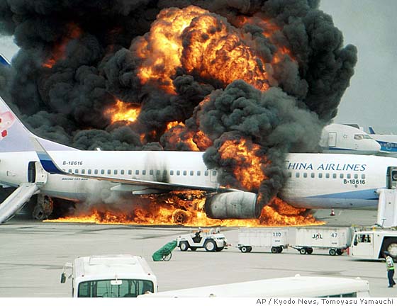 mn_japan_plane_fire_1