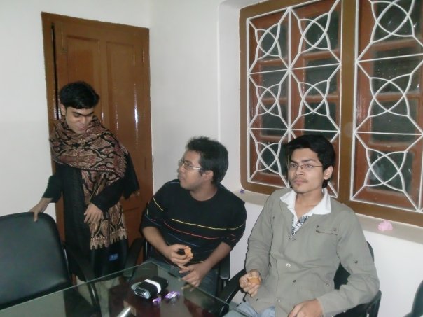 15833_105393042810324_100000188854496_134804_7311415_n