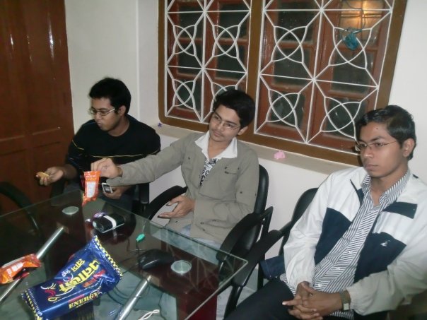 15833_105393052810323_100000188854496_134807_7239638_n