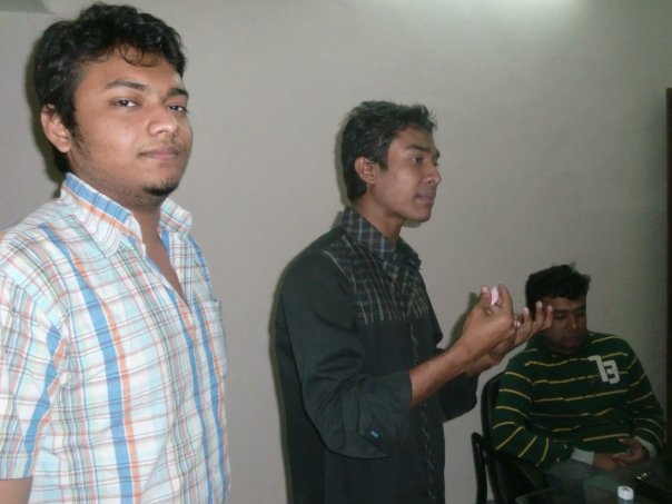 15833_105393076143654_100000188854496_134814_6498455_n