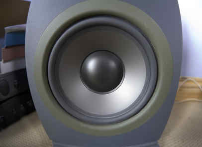 ইলেকট্রনিক্স এর জাদুগিরি [পর্ব-০২] :: আপনার কম্পিটারের অথবা মোবাইল ফোনের জন্য একটি হাই ফাই এম্পলিফায়ার।