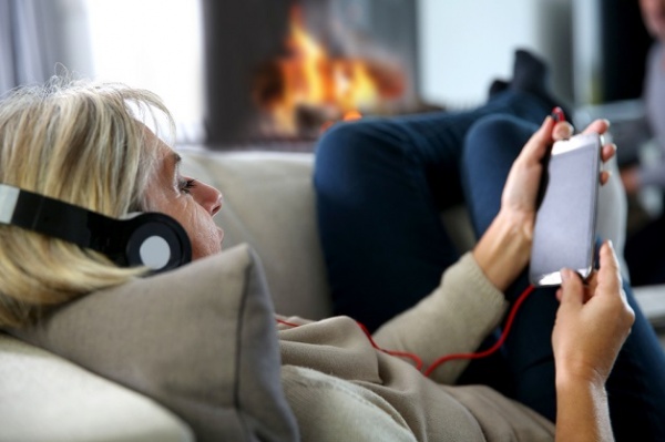 স্মার্টফোনের সাউন্ড ও মিউজিক কোয়ালিটি ইমপ্রুভ করার সহজ উপায়