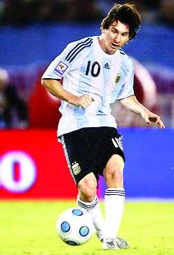 মহানায়ককে বরণে প্রস্তুত বাংলাদেশ