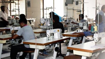 টেক্সটাইল ইঞ্জিনিয়ারিং এ পড়াশোনা (কোথায় পড়বেন, এক্ষেত্রে ভবিষ্যত সম্ভাবনা কেমন) সকল তথ্য + আরও কিছু ক্যারিয়ার বিষয়ক দিক নির্দেশনা