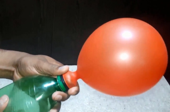 Life Hacks [পর্ব-০৫] :: প্লাস্টিক বোতল দিয়ে বানিয়ে নিন অসাধারন বেলুন পাম্পার