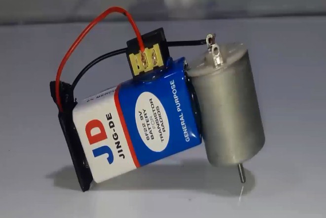 Life Hacks [পর্ব-০৭] :: ৫০ টাকায় নিজে নিজেই বানিয়ে নিন অসাধারন দুটি কাজের জিনিস