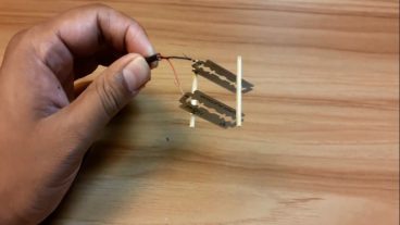 Life Hacks [পর্ব-২৩] :: ব্লেড দিয়ে বানিয়ে নিন মোবাইল চার্জার!!! বিশ্বাস হচ্ছে না??? এই টিউনটি দেখুন।