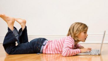 ওয়েবসাইটে শত শত বাংলাদেশী ভিসিটর নিয়ে নিন এখনি !