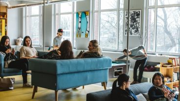 পিসি অথবা স্মার্টফোনে কাজের পাশাপাশি পড়াশুনা – বিকাশ / রকেট