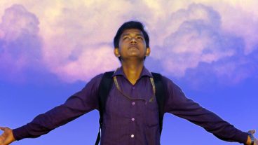 আমি সহসা আমারে চিনেছি, আমার খুলিয়া গিয়াছে সব বাঁধ!