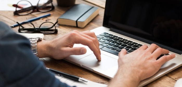 ফ্রিল্যান্স রাইটার হতে চাইলে দেখতে পারেন