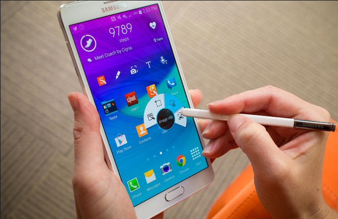 চলুন দেখে আসি চলতি বছরের আলোচিত হতে যাওয়া ৫ টি জনপ্রিয় স্মার্টফোন