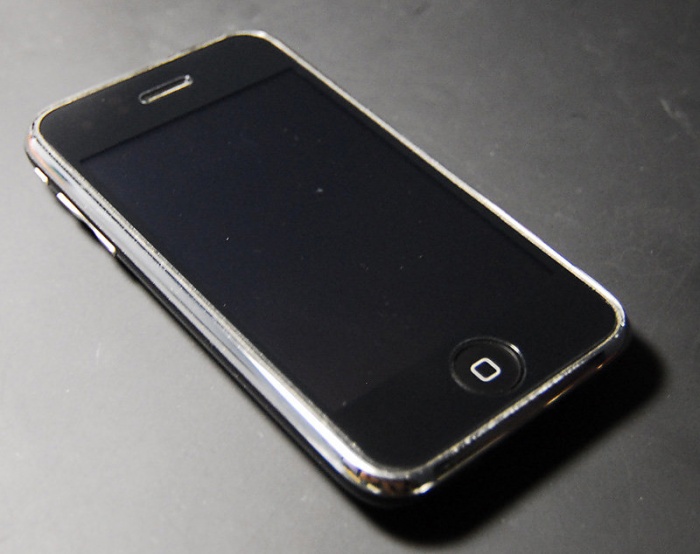 আইফোন 3g 8gb বিক্রি করে micromax অথবা symphony কিনতে চাই