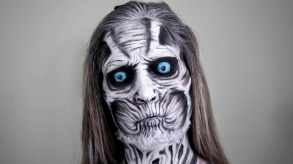 দেখুন কিছু খামখেয়ালি মুখের আর্ট যা মনের কথা বলে