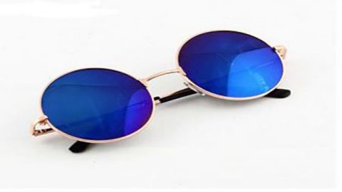 তারুণ্যের নতুন ফ্যাশনে ফ্যাশনেবল সানগ্লাস