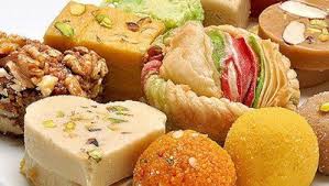 দূর্গা পূজায় মিষ্টিমুখ করুন বিভিন্ন জেলার বিখ্যাত মিষ্টি দিয়ে!